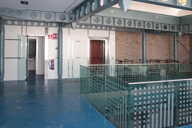 Local comercial en Alquiler en Sevilla Sevilla — 24