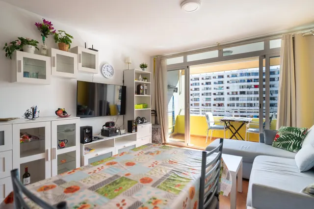 Atractivo apartamento en una ubicación céntrica de Playa del Inglés – con vistas a la piscina — 14