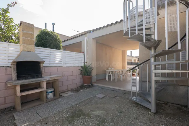 Chalet listo para entrar a vivir en la playa de Riumar. - foto 3