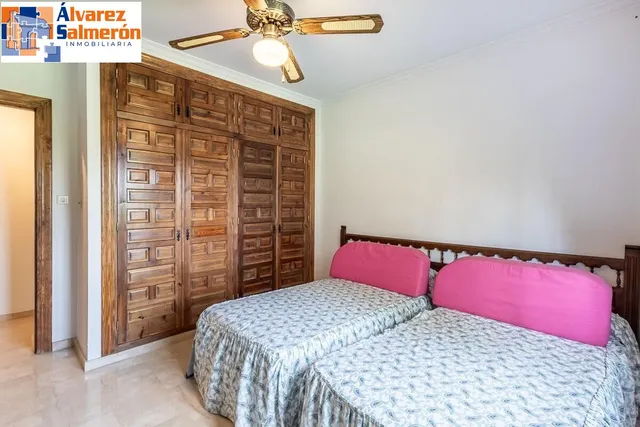 Espectacular Chalet en Ogijares - Ideal para Familias — 36
