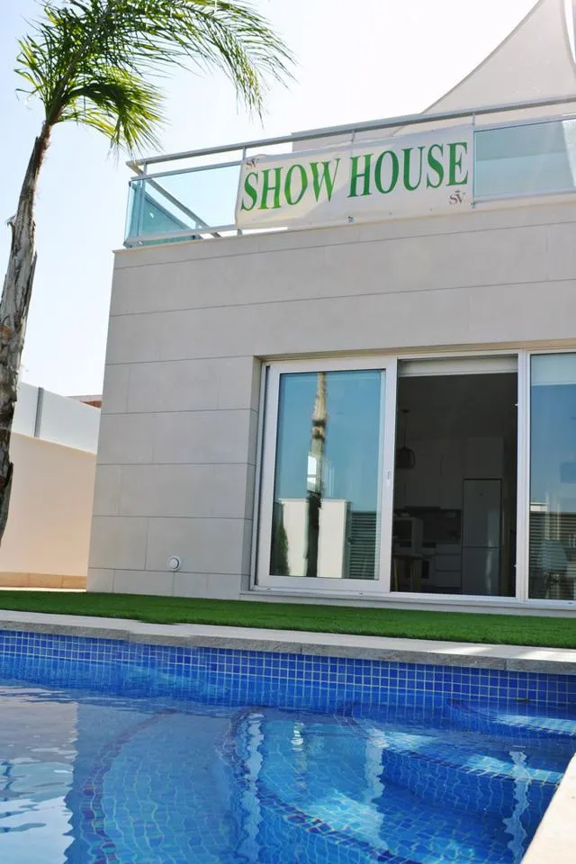 Complejo de lujo de 22 nuevas villas independientes en Los Alcázares — 3