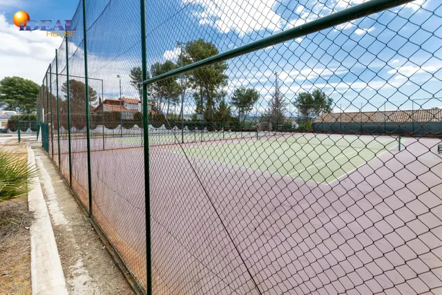 EXCLUSIVO TERRENO EN VENTA EN ALBOLOTE — 37