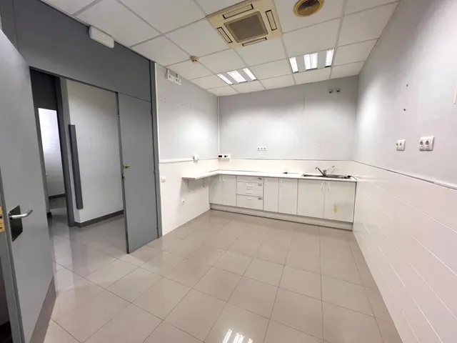 Local en venta en Calle de l'Alguer — 20