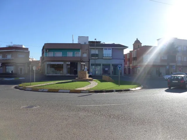 Espectacular Local Comercial de 206 m2 en la rotonda del centro del Algar — 4