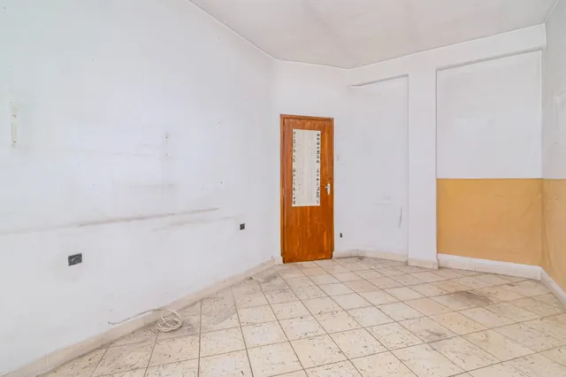 Oportunidad Única: Amplio Piso para Reformar en Camino de Ronda ✨ — 22