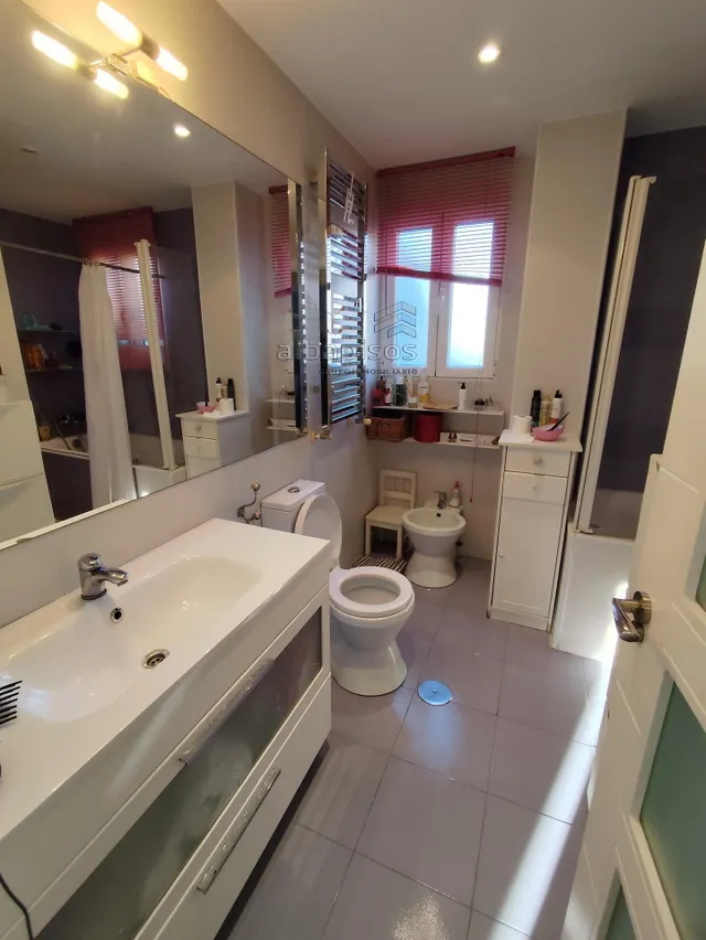 EXCLUSIVO ÁTICO CON TERRAZA Y GARAJE INCLUIDO EN ZONA ARQUITECTO VANDELVIRA · 4 habitaciones · REF: GV0329 — 27