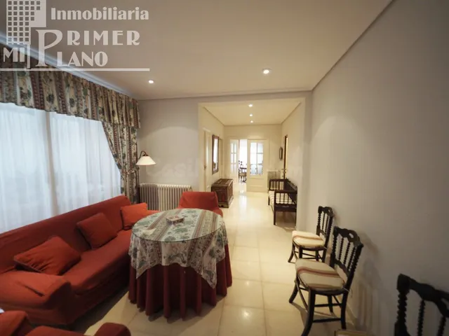 *Casa de dos plantas, para entrar a vivir, en zona centro de - foto 5