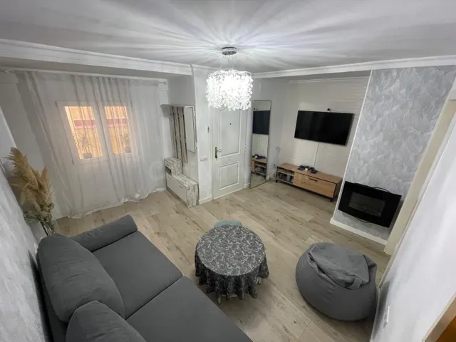 Casa Reformada en Carlos Haya - foto 2