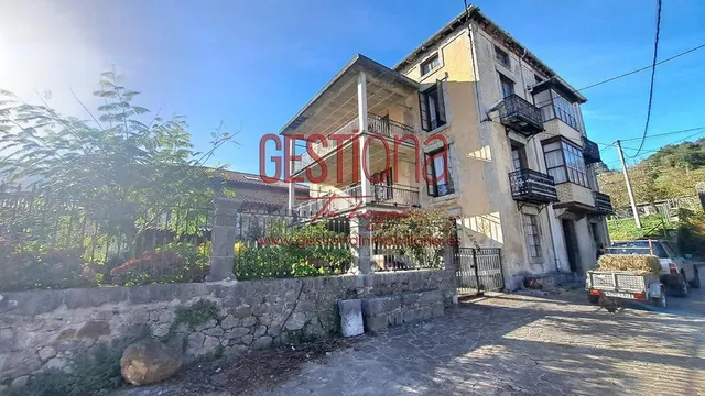 MAJESTUOSA CASA PARA REFORMAR. SOBA — 4