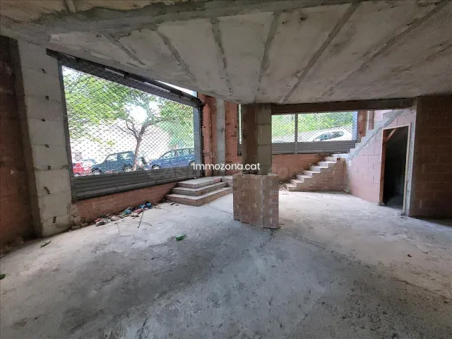 LOCAL 260 M2, FIGUERES, CALLE JONCOLS - foto 5