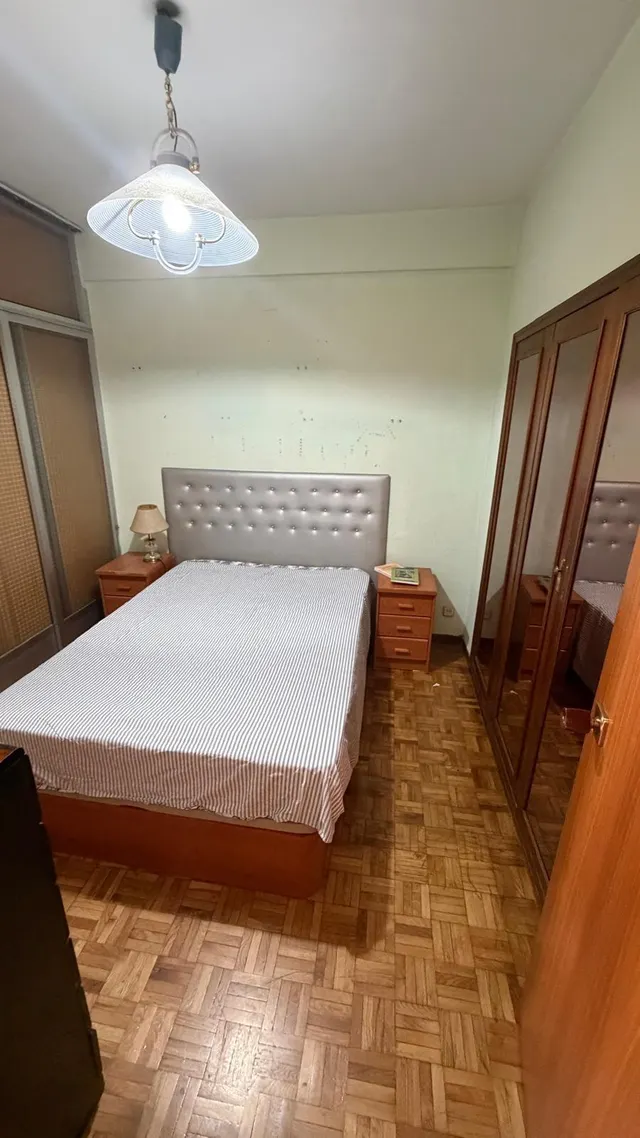 Oportunidad en calle alcala, piso de 3 dormitorios, 2 salones, 2 baños, terraza y ascensor. — 16