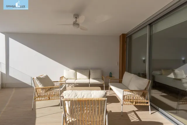 Piso con gran terraza y vistas al Campo de Golf — 38