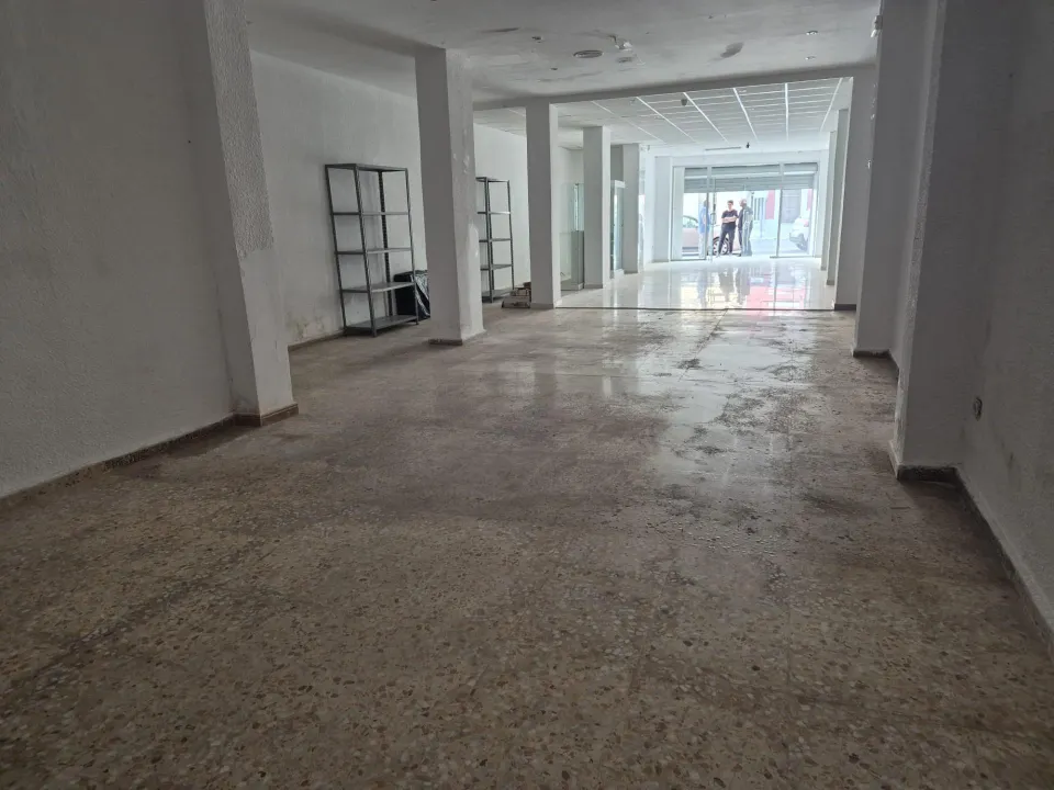 SE VENDE PLANTA BAJA EN CALLE PLÀ DE L´ARC