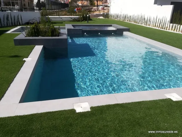 Exclusivo residencial de apartamentos situado en Urb. Los Balcones de Torrevieja. — 4