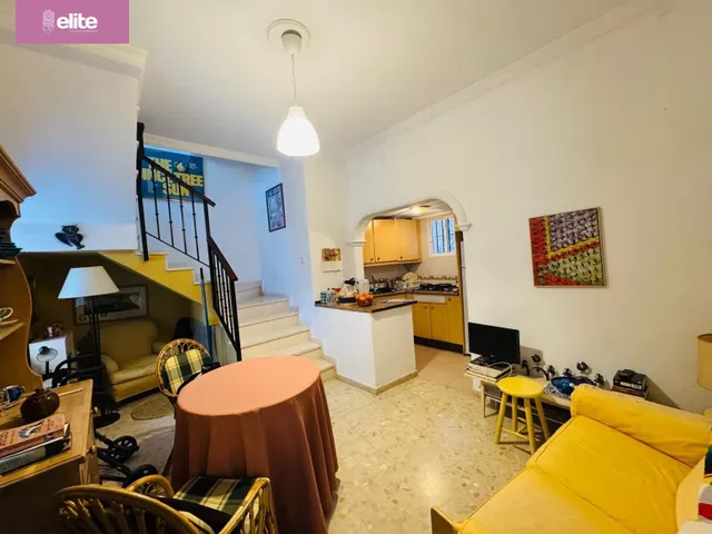 MAGNIFICA CASA EN EL CENTRO JEREZ — 48