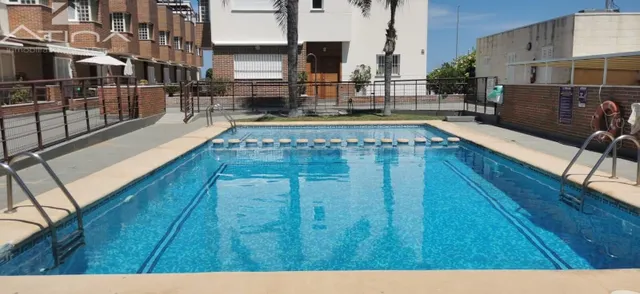 Adosado en venta en Bellreguard con piscina, 3 terrazas y do