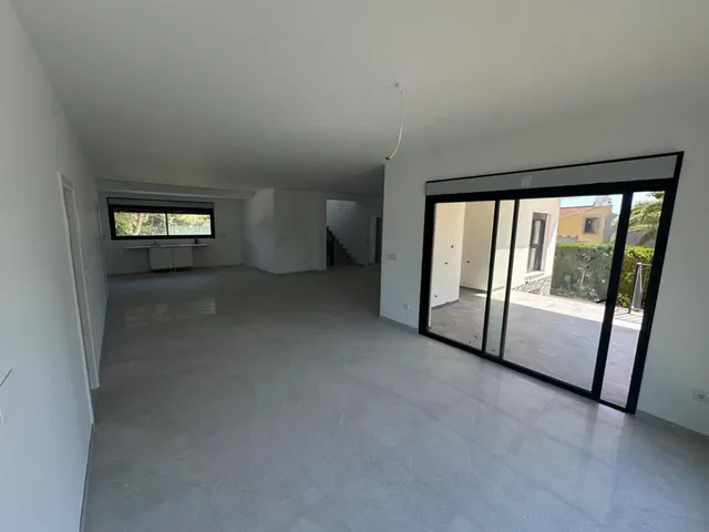 Casa 5 habitaciones 358m² en venta - Los Girasoles — 28