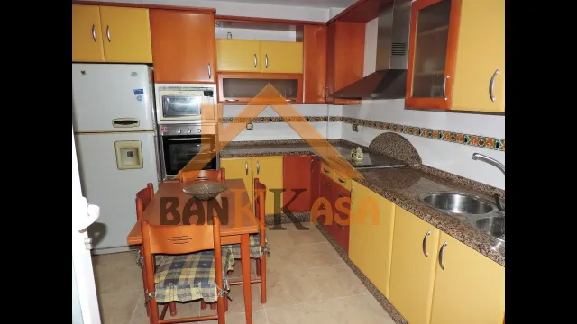 SE VENDE VIVIENDA SOBRE LOCAL EN SANTA MARÍA DEL ÁGUILA — 17