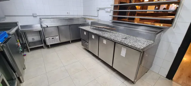 LOCAL EN LLOGUER (TRASPÀS DE NEGOCI) — 18