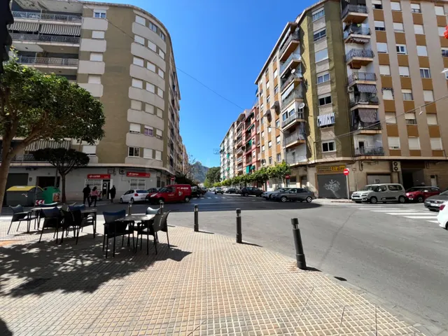 Local comercial 670m² en venta - Hospital - foto 3