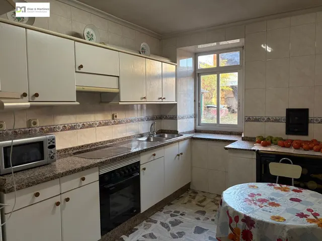 CASA CON AMPLIO TERRENO PRÓXIMA A LEÓN — 13
