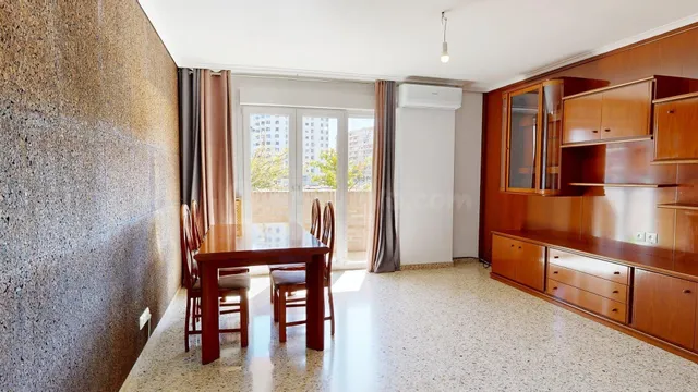 Piso con 2 terrazas y 3 dormitorios junto a la Aljafería, Zaragoza — 2
