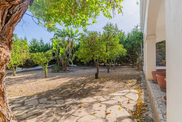 CASA CON AMPLIO JARDÍN EN CANTARRANAS — 11