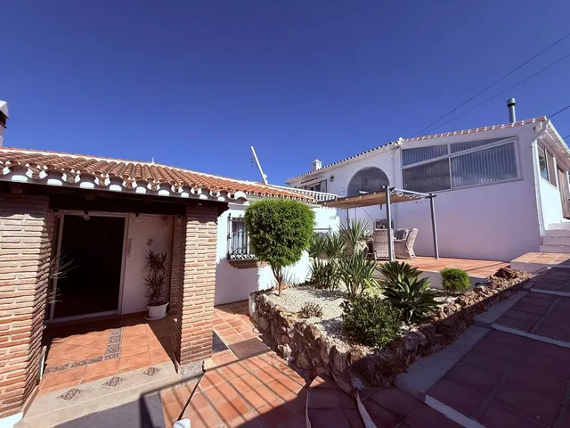 Chalet 7 habitaciones 327m² en venta - South of spain — 38