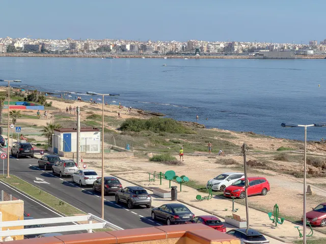 La Veleta! Impresionante Ático con excelente distribución de espacios + Gran terraza y Solarium privado con espectaculares vistas al mar — 36