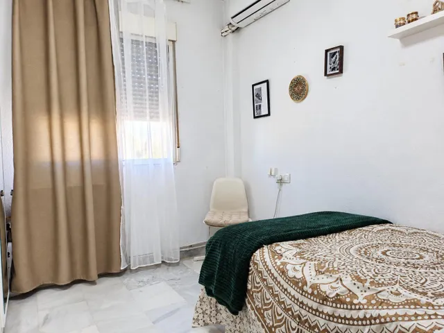 Tu próximo plan empieza en este patio: casa en Ambroz — 17
