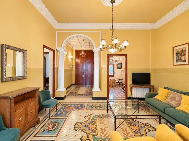 Casa señorial en el casco histórico de Carlet | 360 m2 y 3 plantas — 3