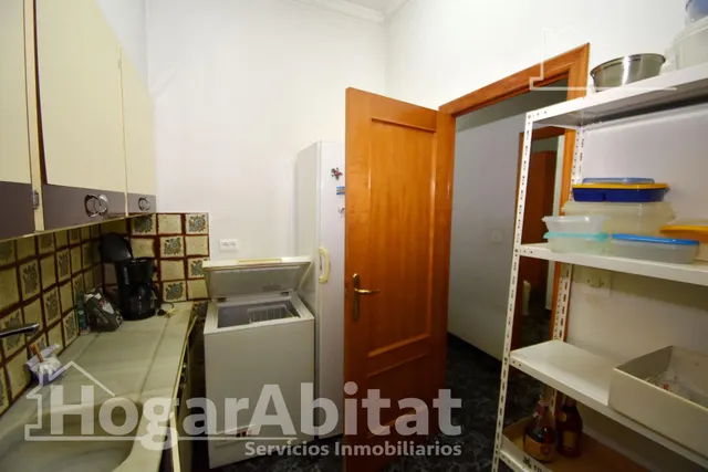 MAGNÍFICA CASA CON DOS VIVIENDAS INDEPENDIENTES Y TERRAZA, CERCA DEL CENTRO — 12