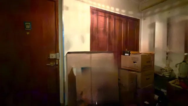 Se vende piso en el centro para reformar con ascensor 4 habitacione, 2 baños y garaje — 30