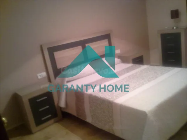 SE ALQUILA APARTAMENTO EN ZONA FRATRES CON GARAJE — 4