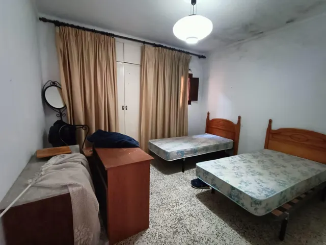 OPORTUNIDAD DE DOS CASAS EN UNA — 35