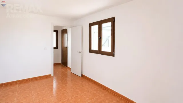 CHALET PAREADO A ESTRENAR — 28