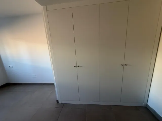 Vivienda moderna en Mijas con vistas al mar y jardín privado — 47