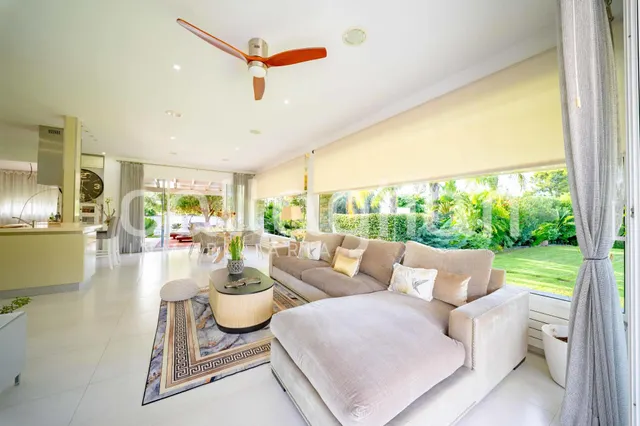 Exclusiva vivienda en Cruz de Gracia: elegancia, amplitud y privacidad — 42