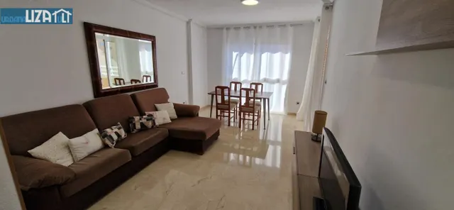 Piso exterior de 4 habitaciones con piscina y garaje — 2