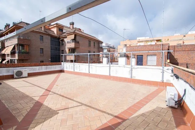 Piso en magnífica ubicación junto a la calle Arjona — 24