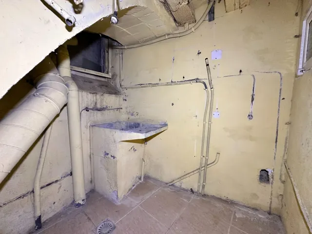 SE VENDE CASA ADOSADA EN BERGA — 18