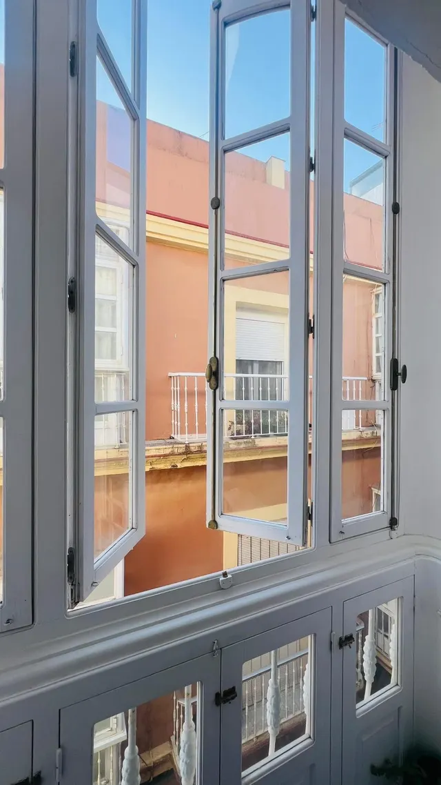 ZONA TORRE TAVIRA - CÁDIZ - ¡PISO MUY LUMINOSO, REFORMADO CON 2 DORMITORIOS! — 23