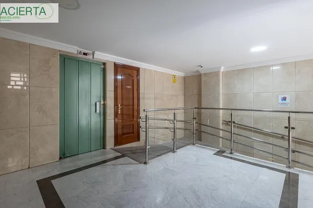 PISO REFORMADO JUNTO AVENIDA CADIZ — 31