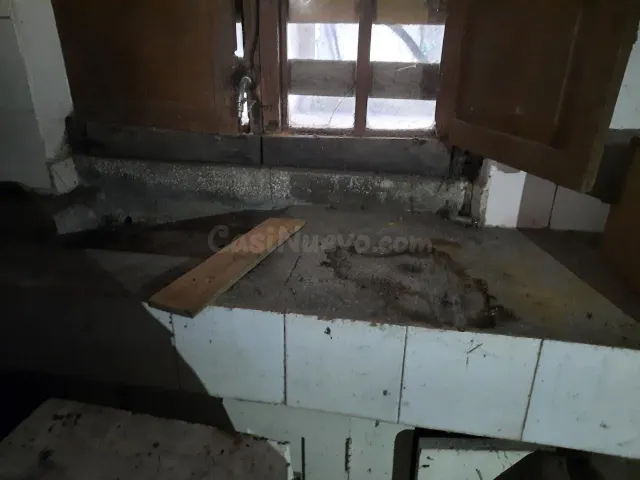 CASA CON FINCA EN ZONA URBANA PARA REFORMAR EN SANTA CECILIA - foto 3