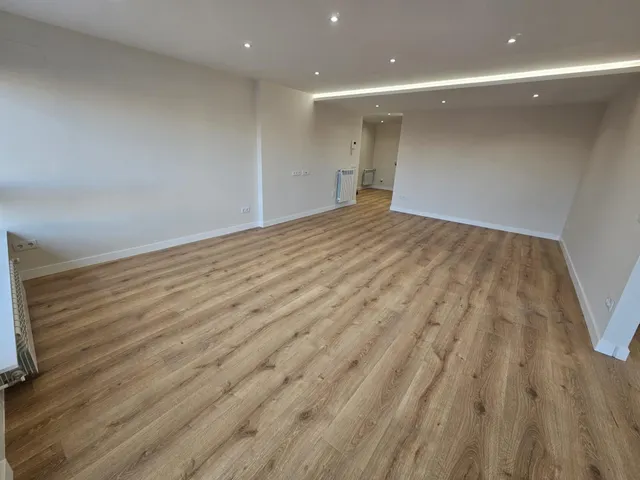 Preciosa vivienda totalmente reformada en el centro exterior — 12