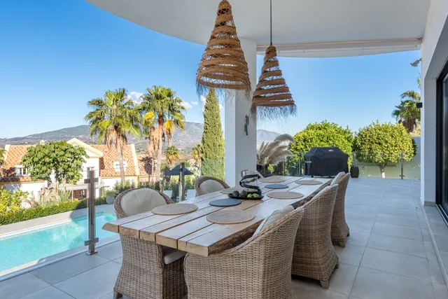 Chalet 4 habitaciones 470m² en venta - Riviera del sol — 28