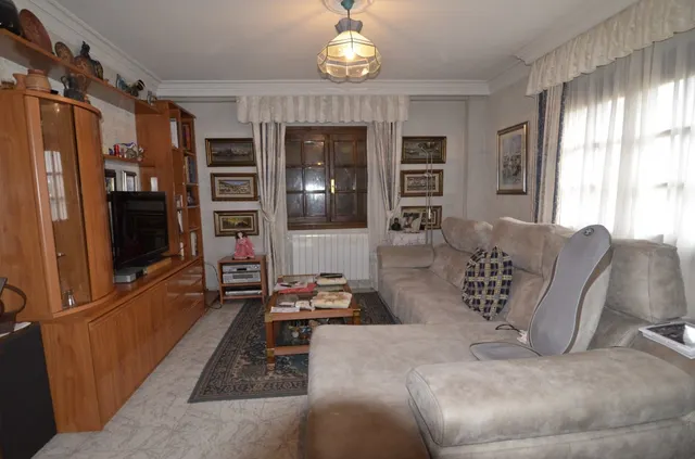 Urbis te ofrece un maravilloso chalet independiente en Villa