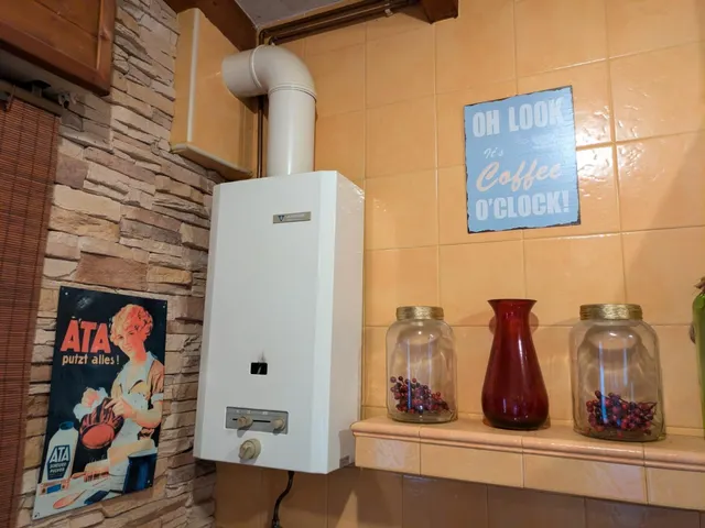 Planta baja independiente con porche y jardín privado en Vigo — 12