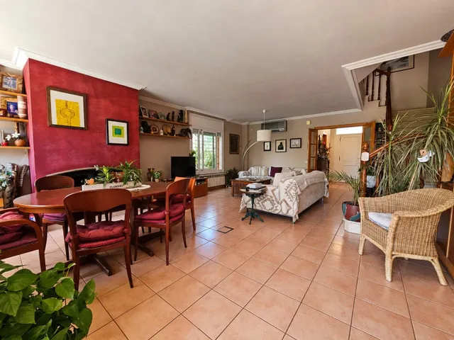Casa con jardín y piscina en Premià de Dalt — 15