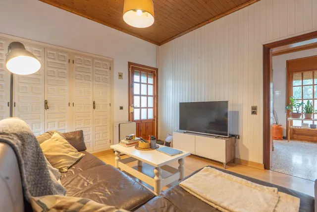 Casa reformada con amplia parcela de 2.163 m2: espacio, tranquilidad y naturaleza — 7